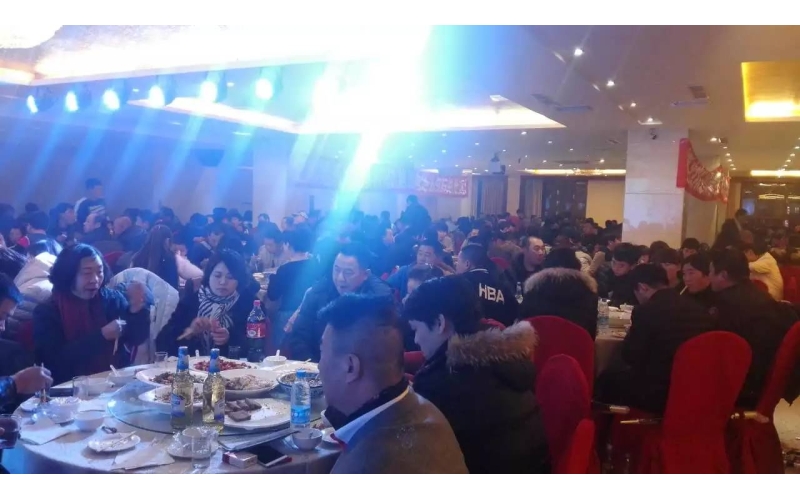 旭派電池遼寧錦州答謝會500多人參加，場面火熱...